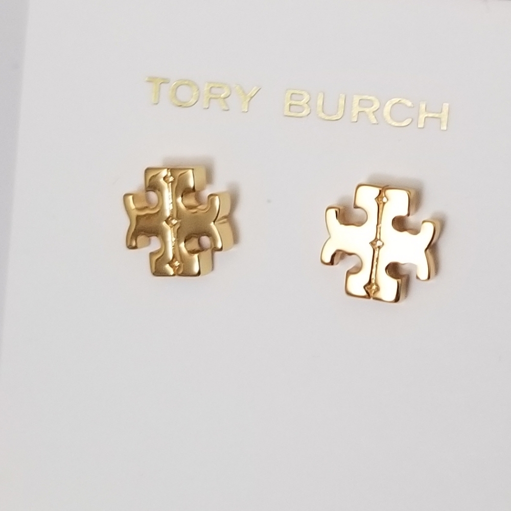 NWOT Toryburch Stud Earrings With DUSTBAG - Picture 7 of 7